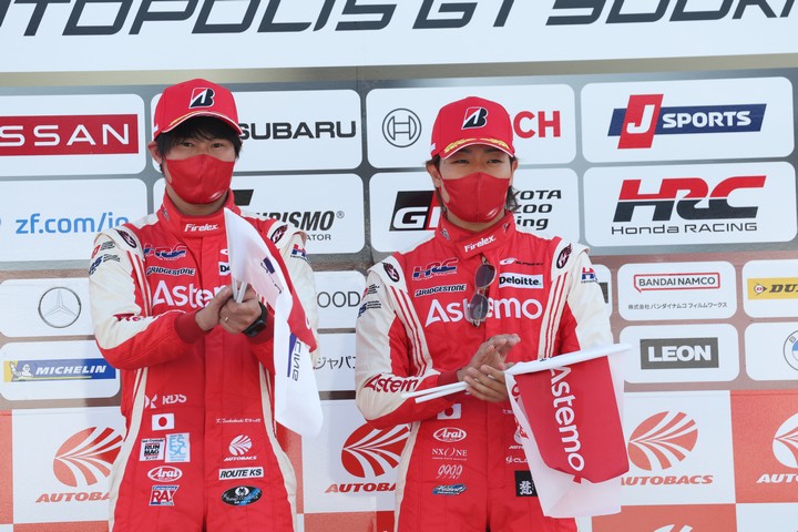 GT500クラスウイナーの塚越広大／松下信治組（Astemo REAL RACING）