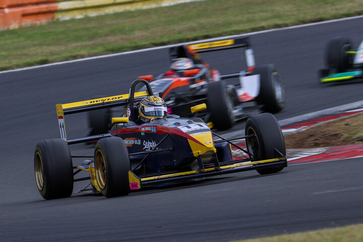 ジェントルマンクラス決勝3位は植田正幸（Rnsports制動屋KKZS）