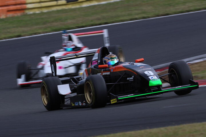 ジェントルマンクラス決勝2位はKAMIKAZE（スーパーウインズ&ISP）