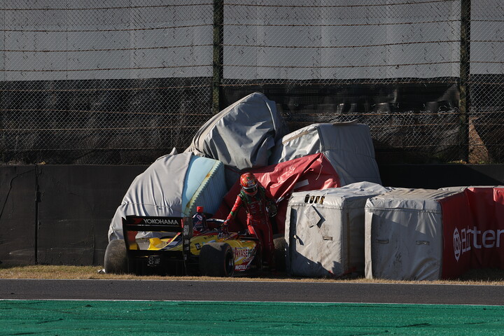 クラッシュした松下信治（BYOUBUGAURA B-MAX SF19）