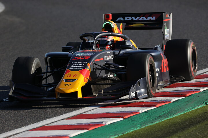 ルーキーオフザイヤーを獲得した佐藤蓮（Red Bull TEAM GOH G01 SF19）