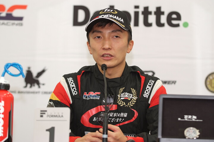 決勝記者会見：優勝した