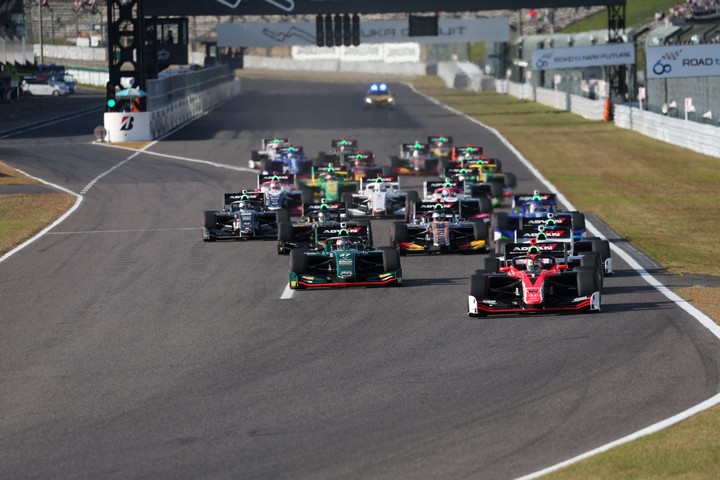 31周の決勝がスタートした