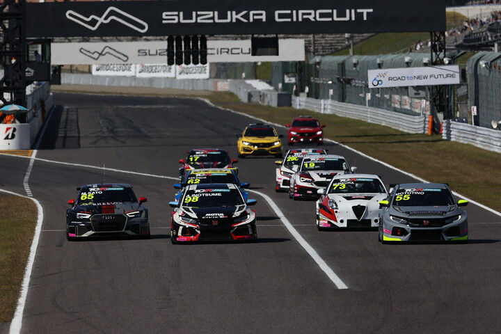 第十一回合的起步情況 (Picture: Motorsports Forum Japan)