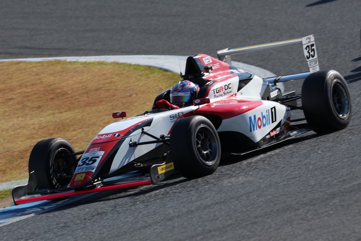 決勝3位は荒川麟（TGR-DC RSトムススピリットF4）