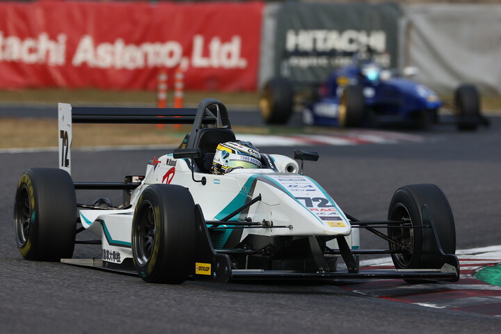 予選3位は金井亮忠（チームNATS・正義・001）