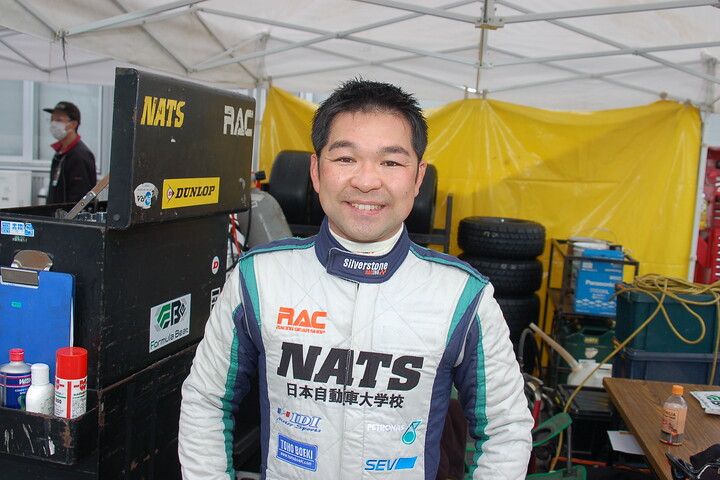 予選3位の金井亮忠（チームNATS・正義・001）