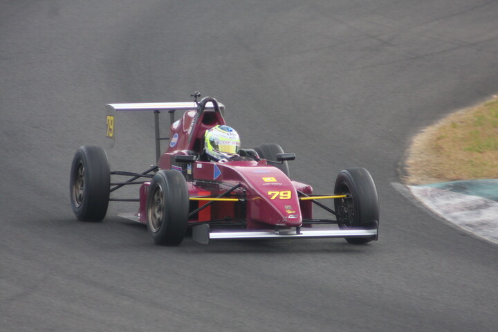 予選7位でジェントルマンクラスポールポジションは安藤弘人（ZAP SPEED 10V ED）