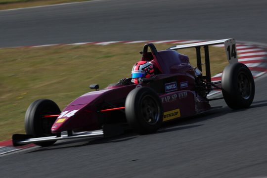 決勝4位は稲葉摩人(ZAP SPEED 10V ED)