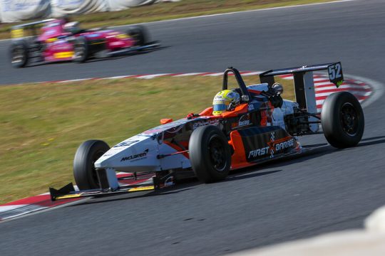 決勝6位は岩本瞬(ファーストガレージ小倉学園S2)