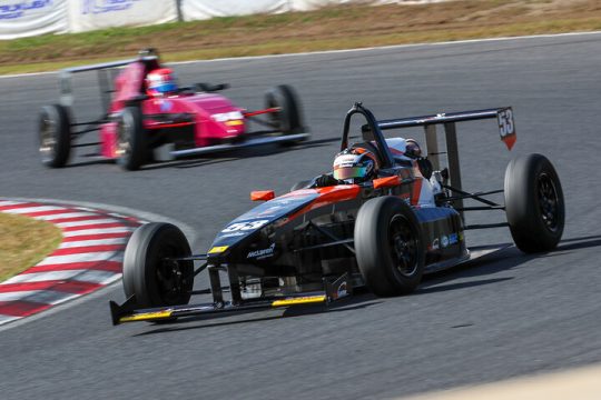 決勝3位は安田航(ファーストガレージ&Sウィンズ)