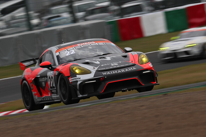 ST-ZクラスポールポジションはPorsche EBI WAIMARAMA Cayman GT4 RS（山野直也／大草りき）