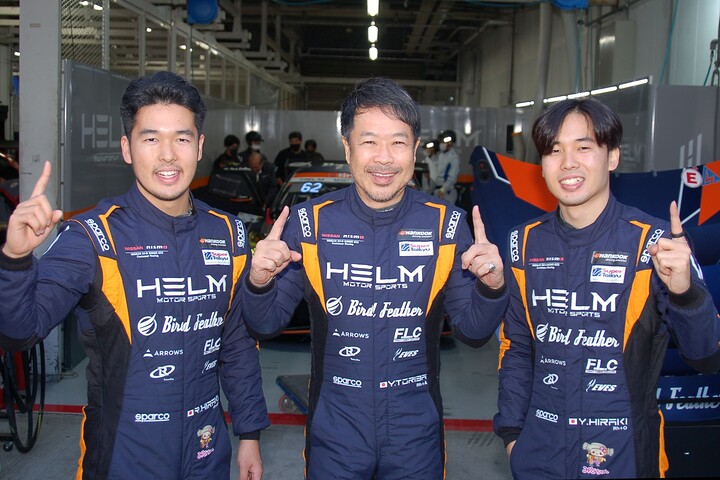 ST-Xクラスでポールポジションを獲得した平木玲次（左）、鳥羽豊（中央）、平木湧也（右）（HELM MOTORSPORTS）