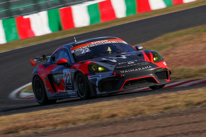 ST-Zクラス優勝はPorsche EBI WAIMARAMA Cayman GT4 RS（山野直也／大草りき）