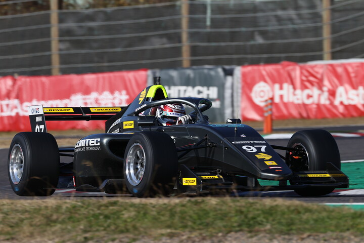 ポールポジションは小川颯太（Bionic Jack Racing Scholarship FRJ）