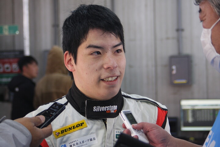 ポールポジションを獲得した村田悠磨（Vieureka ZAP 10V ED）