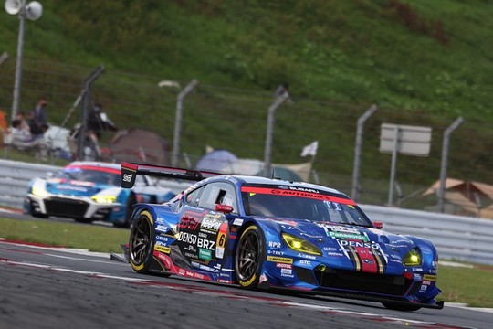 GT300クラスポールポジションはSUBARU BRZ R&D SPORT（井口卓人／山内英輝）