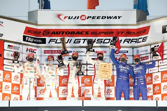 GT500クラスの表彰式 GT500クラスの表彰式