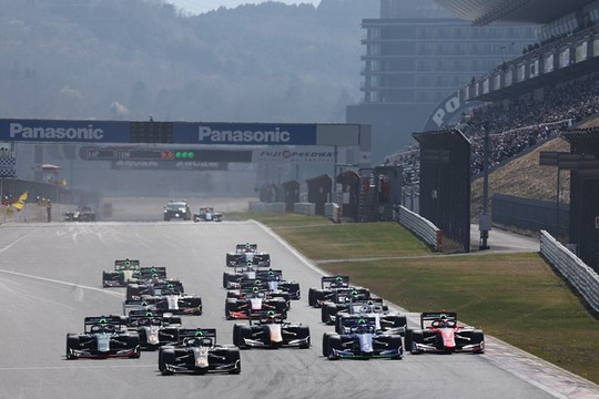 決勝がスタートした