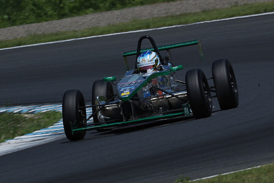 予選2位は内田涼風(群馬トヨペットTeam RiNoA ED) 予選2位は内田涼風(群馬トヨペットTeam RiNoA ED)