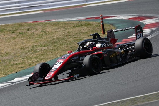 決勝3位は平良響（Kuo モビリティ中京 TOM\'S 320）