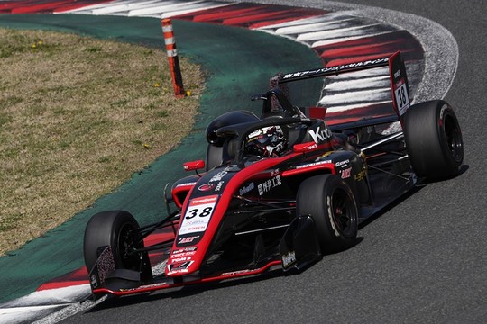 決勝3位は平良響（Kuo モビリティ中京 TOM\'S 320）