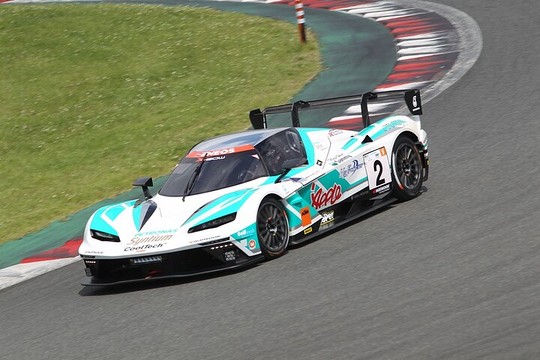 ウォームアップ: ST-1クラストップタイムはシンティアムアップルKTM