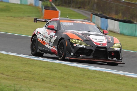 ST-ZクラスポールポジションはGRGarage水戸インターGR SUPRA GT4（山崎学／坪井翔／野中誠太／細川慎弥）