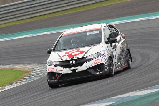 ST-5クラス優勝はTHE BRIDE FIT（太田侑弥／伊藤裕士／石澤浩紀／いとうりな）