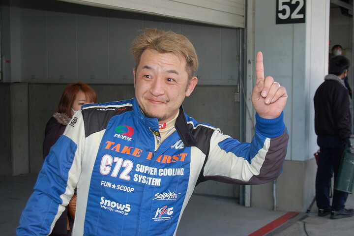 優勝した鈴木智之（テイクファースト☆C72制動屋）