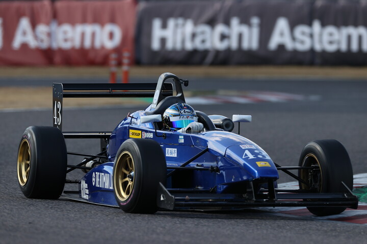 予選4位は鈴木智之（テイクファースト☆C72制動屋）