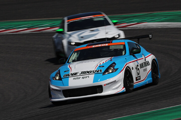 ST-3クラス優勝は15号車岡部自動車Z34（甲野将哉／長島正明／冨田自然／元嶋成弥）