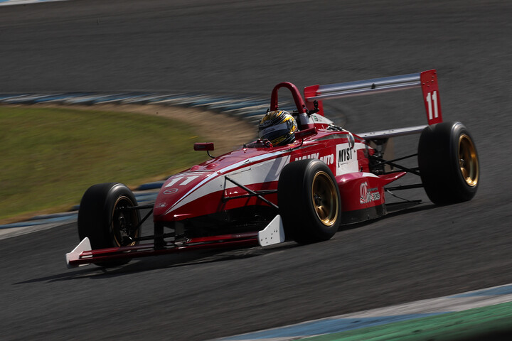 決勝10位、ジェントルマンクラス優勝の植田正幸（Rnsports制動屋KKZS）