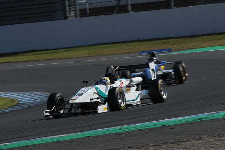 決勝4位は金井亮忠（チームNATS・正義・001）