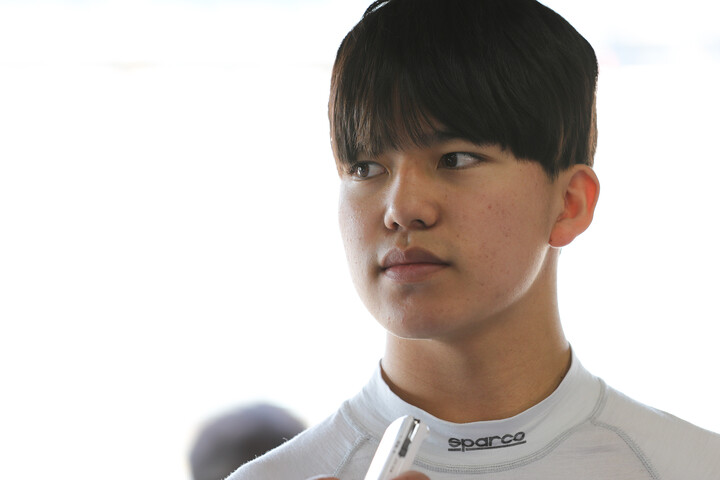 ポールポジションの卜部和久（H・R F108）