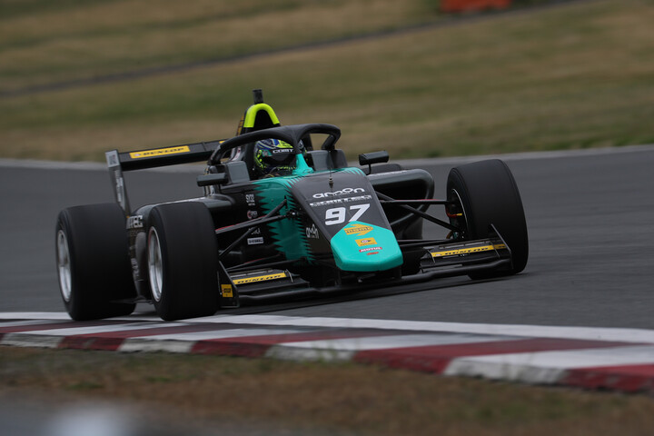 決勝4位は岩澤優吾（Bionic Jack Racing Scholarship FRJ）