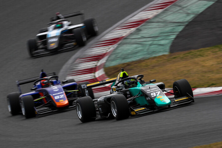 決勝4位は岩澤優吾（Bionic Jack Racing Scholarship FRJ）