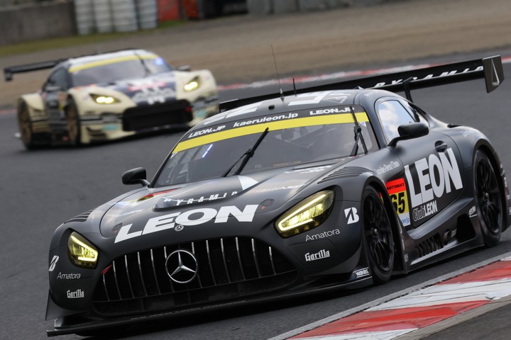 GT300クラス決勝2位はLEON PYRAMID AMG（蒲生尚弥／篠原拓朗）