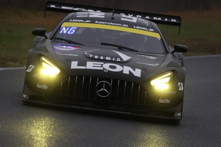 公式練習：GT300クラス3位はLEON PYRAMID AMG（蒲生尚弥／篠原拓朗）