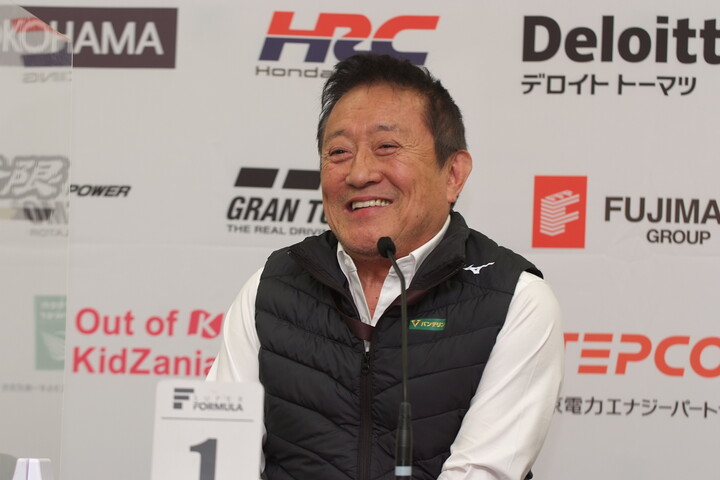 決勝記者会見：優勝チーム監督の舘信秀氏（VANTELIN TEAM TOM’S）