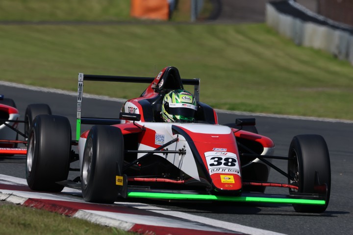 決勝2位は奥本隼士（TGR-DC RSフィールドF4）