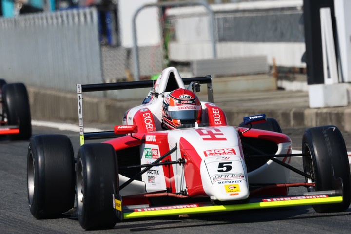 第1戦、第2戦とも予選2位の三井優介（HFDP RACING TEAM）