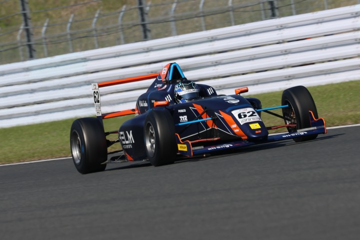 第1戦、第2戦とも予選3位の佐藤樹（HELM MOTORSPORTS F110）