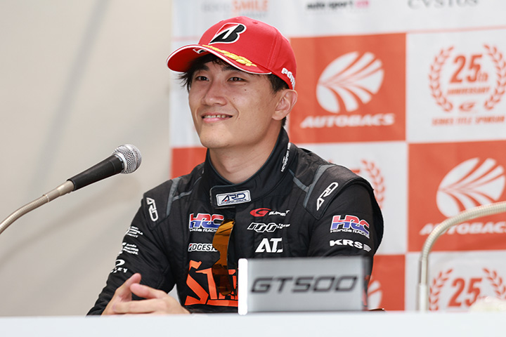 予選記者会見：GT500クラスポールポジションの牧野任祐（TEAM KUNIMITSU）