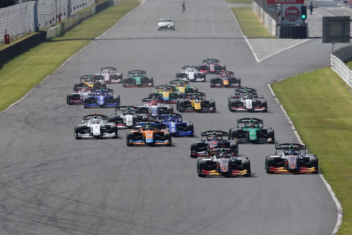 決勝レースがスタートした