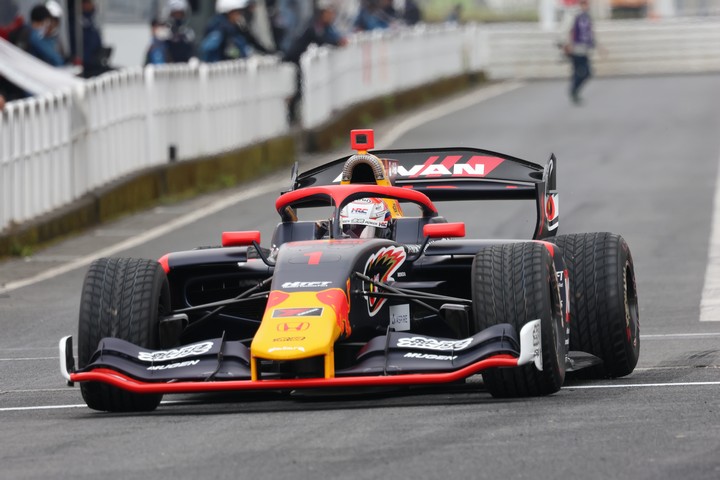 フリー走行1回目：野尻智紀の代役で急きょ出場した大津弘樹（Red Bull MOTUL MUGEN SF23）