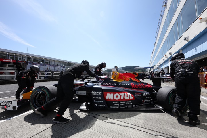 予選2位はリアム・ローソン（Red Bull MOTUL MUGEN SF23）