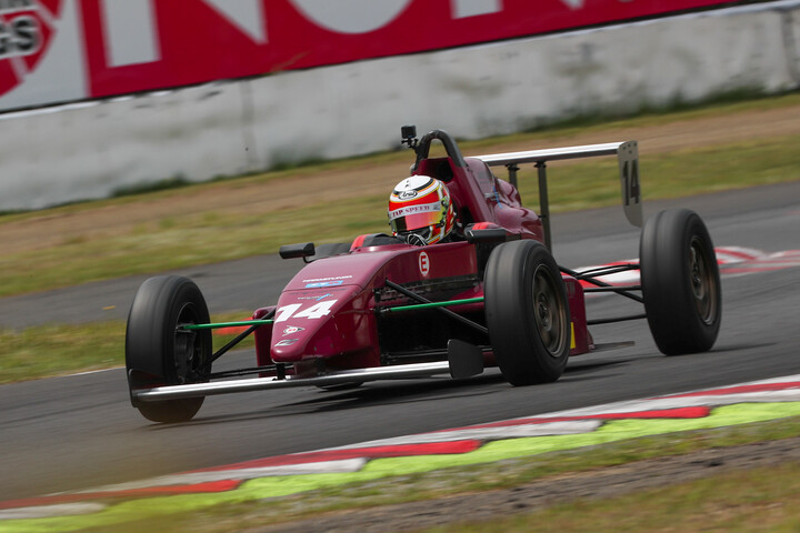 予選6位は熱田行雲（ZAP 10V ED）