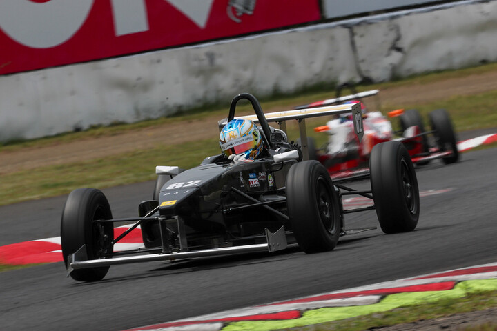 予選3位は内田涼風（群馬トヨペットRiNoA ED）