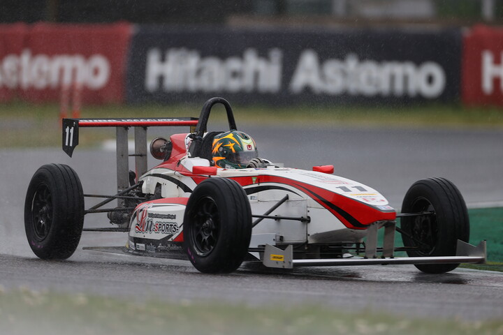 予選4位は村田悠磨（Rn-sports制動屋Vierueka）